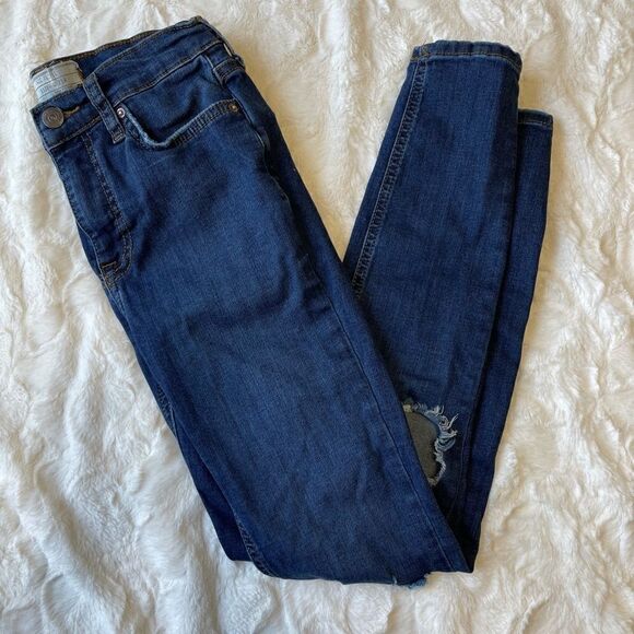 Free People Distressed Hi-Rise Skinny - Women’s 25 - Picture 2 of 11